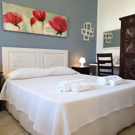 Blue Dolphin Guest House ألغيرو المظهر الخارجي الصورة