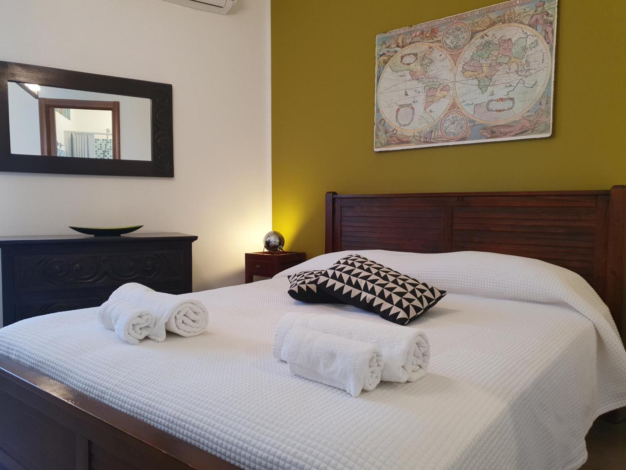 Blue Dolphin Guest House ألغيرو المظهر الخارجي الصورة